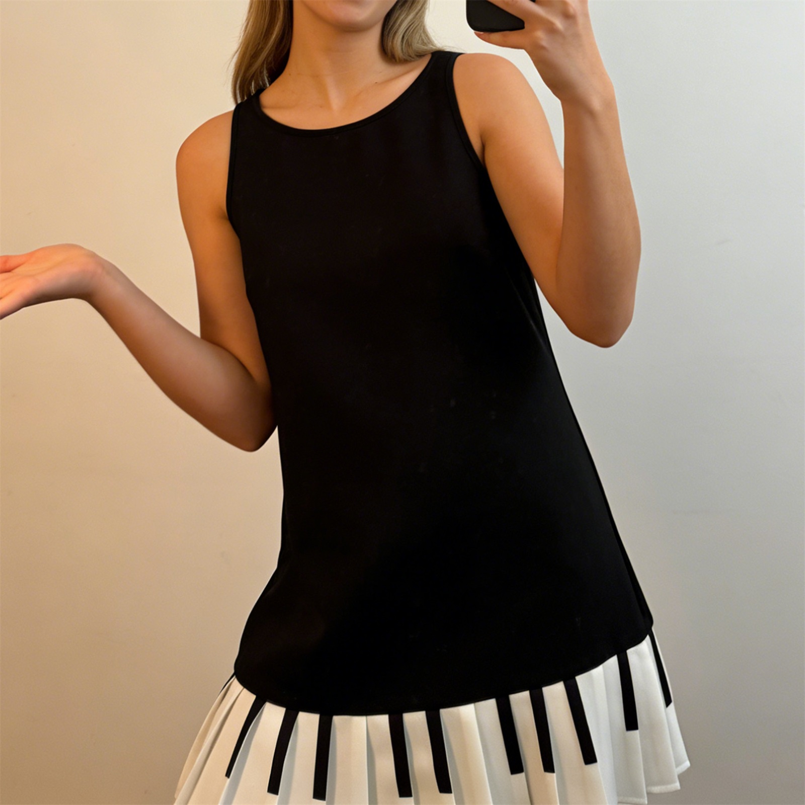 Y2K Backless Halter Mini Dress - レディース Y2K ピアノキー プリーツ ミニドレス ヴィンテージ