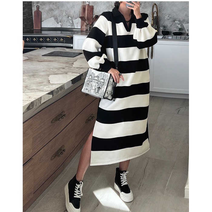 ファッショナブルな韓国レトロストライプロングスウェットシャツ - Skirts のレビューと価格