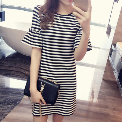 夏のストライプドレス女性のミディ丈半袖ベルスリーブ Tシャツ - Korean Style A Line Shirt Dress のレビューと価格