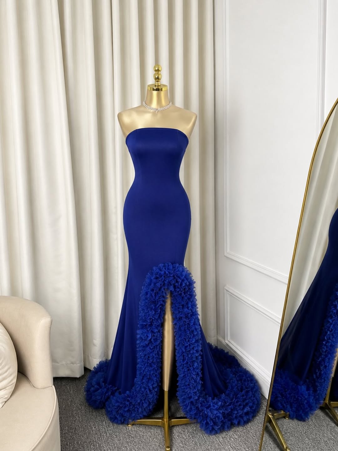カスタマイズされた豪華でエレガントなイブニングドレス サテン - Elegant Satin Evening Gown Split のレビューと価格