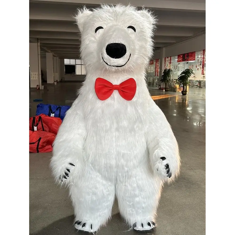 巨大な白いホッキョクグマの着ぐるみ。笑顔の表情で、毛皮のよう - Dresses のレビューと価格