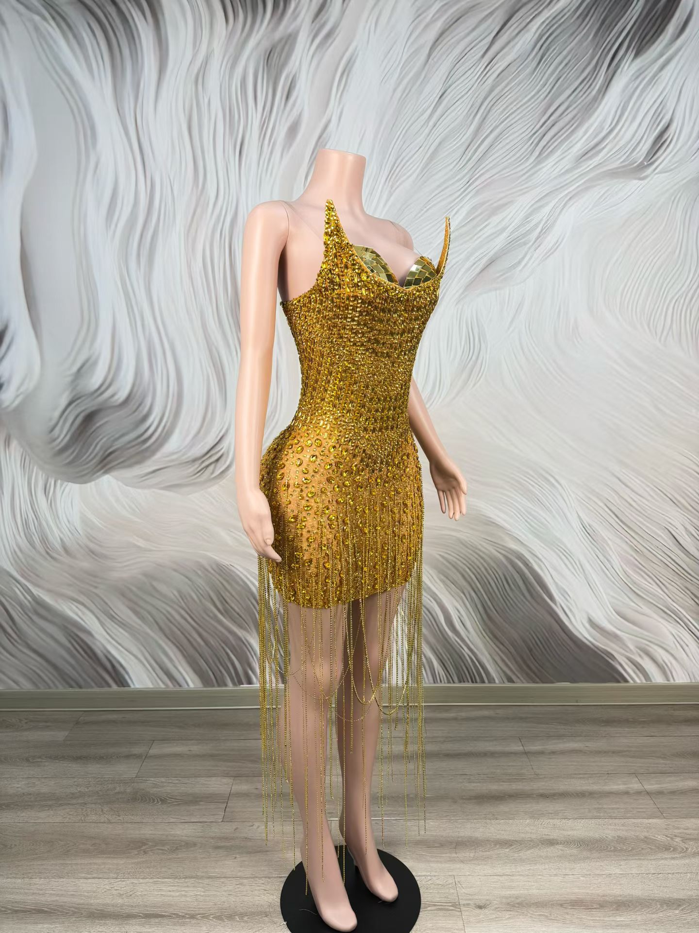 誕生日パーティー、豪華なゴールドのカクテルドレス、きらめくラ - Sparkly Rhinestone Club Party Dress のレビューと価格